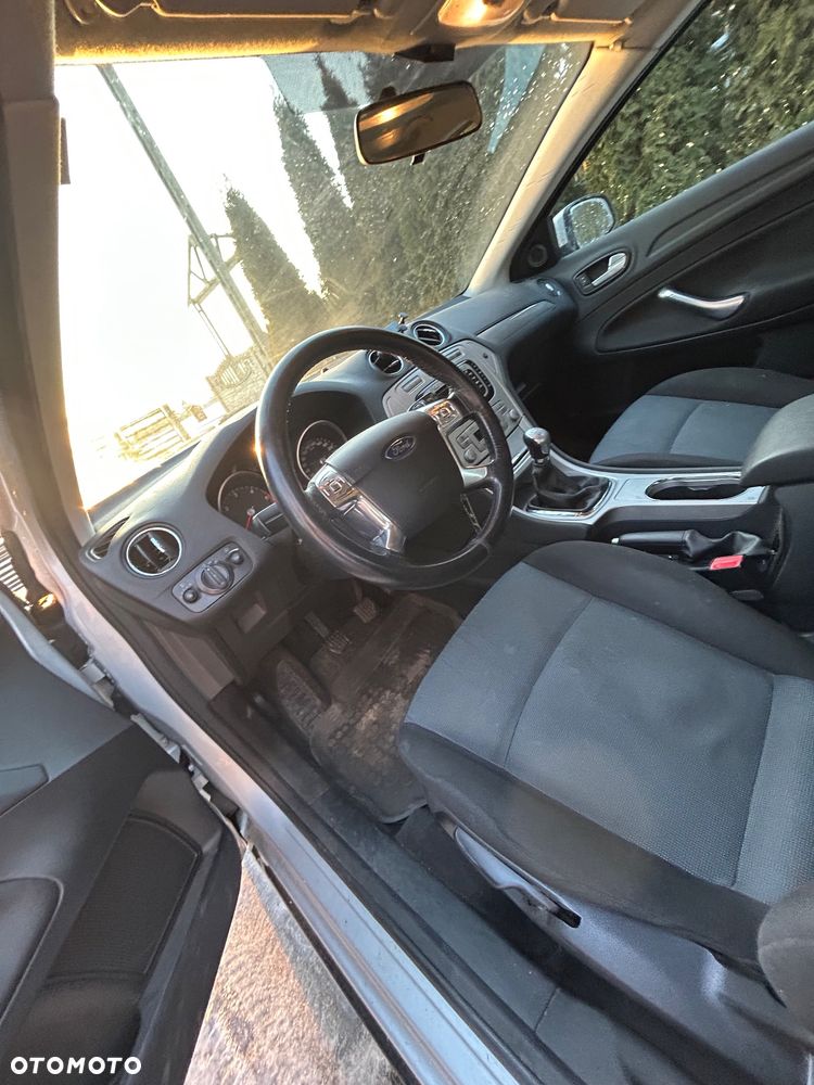 Ford Mondeo 1.8 TDCi Trend - 15