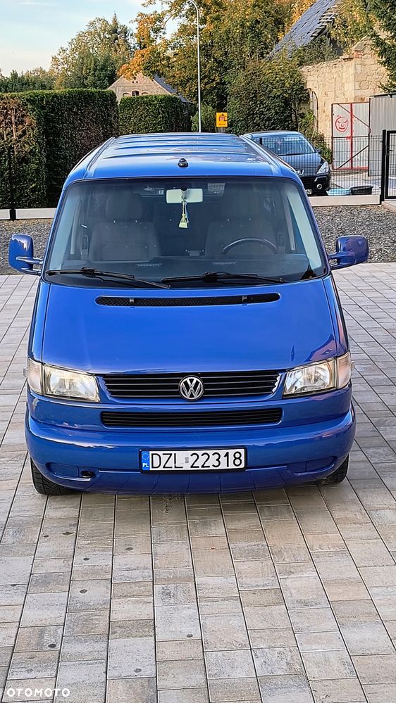 Volkswagen Caravelle - 7