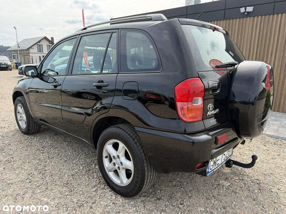 Toyota RAV4 1.8 VVT-i 4x2 - 4