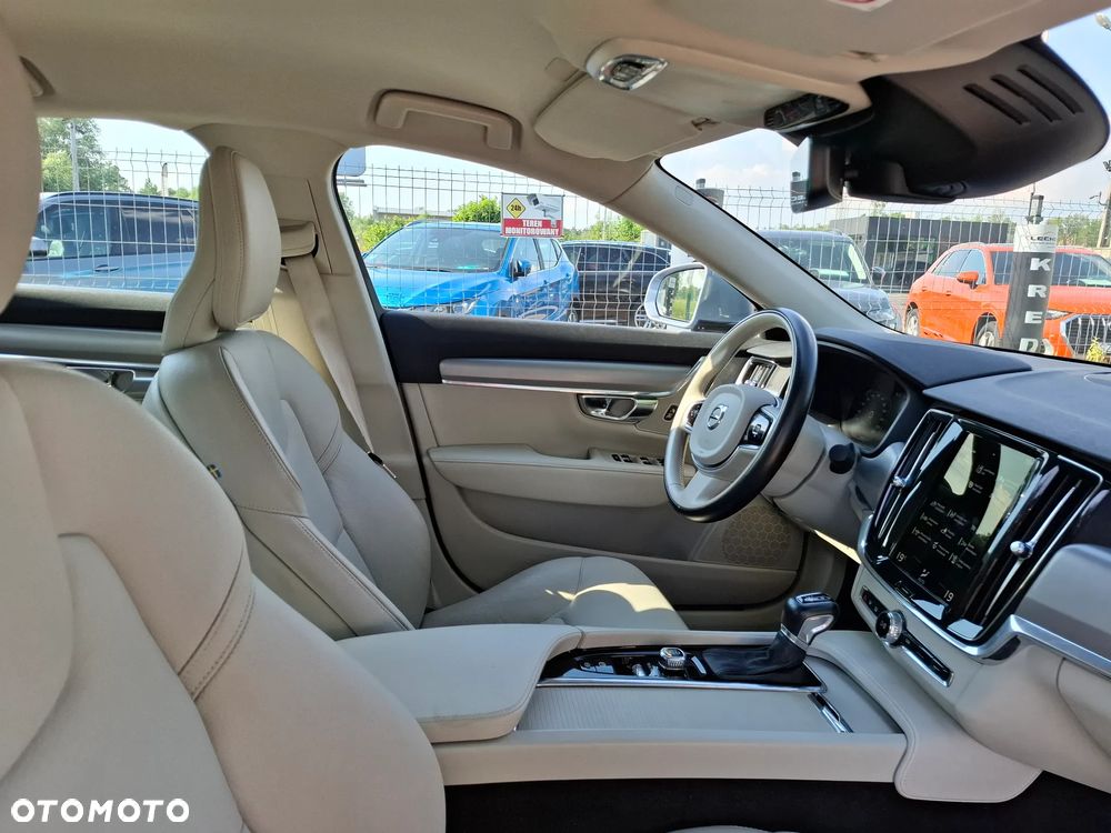 Volvo S90 - 24