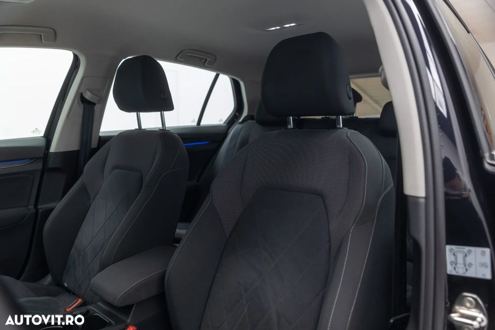 Volkswagen Golf 1.4 eHybrid OPF DSG Style - 38