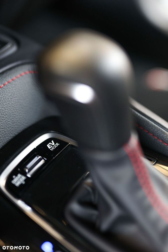 Toyota Corolla 2.0 Hybrid GR Sport Dynamic - 35