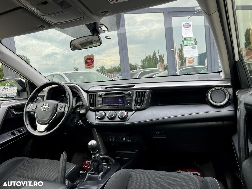 Toyota RAV4 - 7