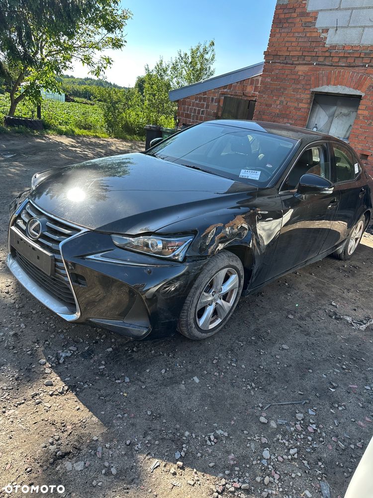 Lexus IS - 5