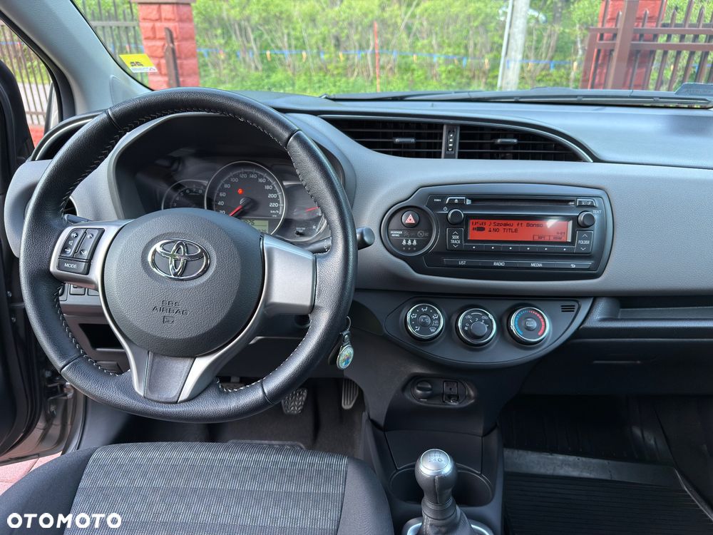 Toyota Yaris 1.0 Active EU6 - 23