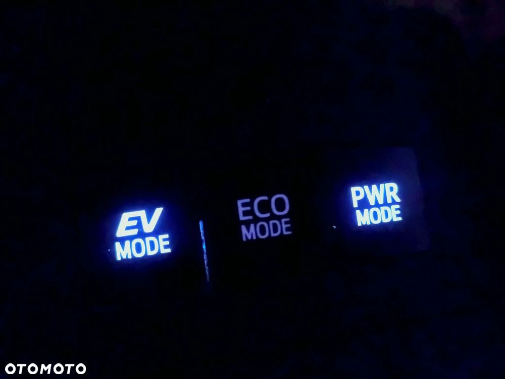 Toyota Auris Hybrid 135 Prestige - 6