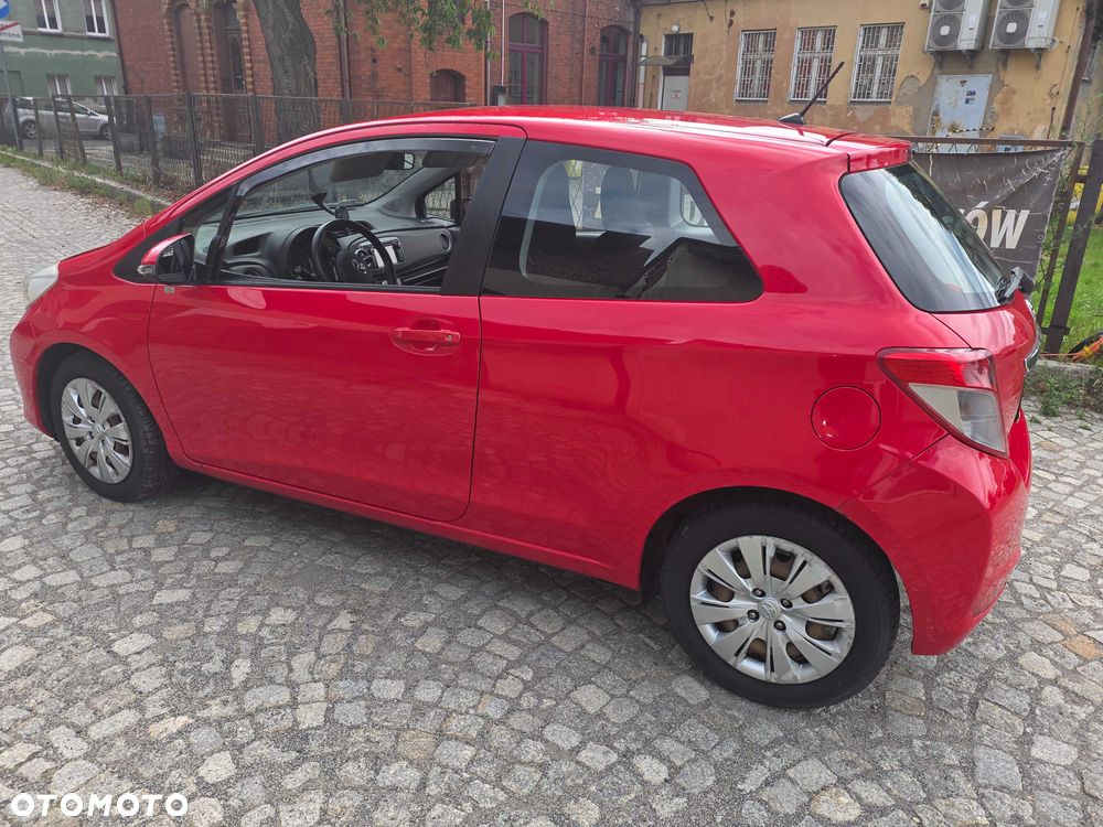Toyota Yaris - 4