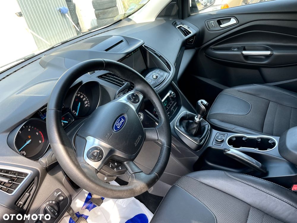 Ford Kuga 2.0 TDCi 2x4 Titanium - 9