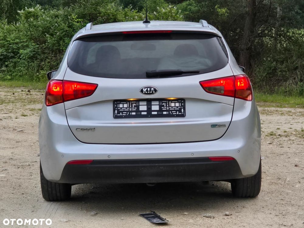 Kia Ceed 1.6 CRDi 128 97g Edition 7 - 6