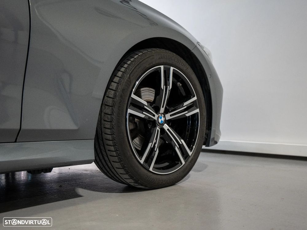 BMW 320 d Pack Desportivo M Auto - 25