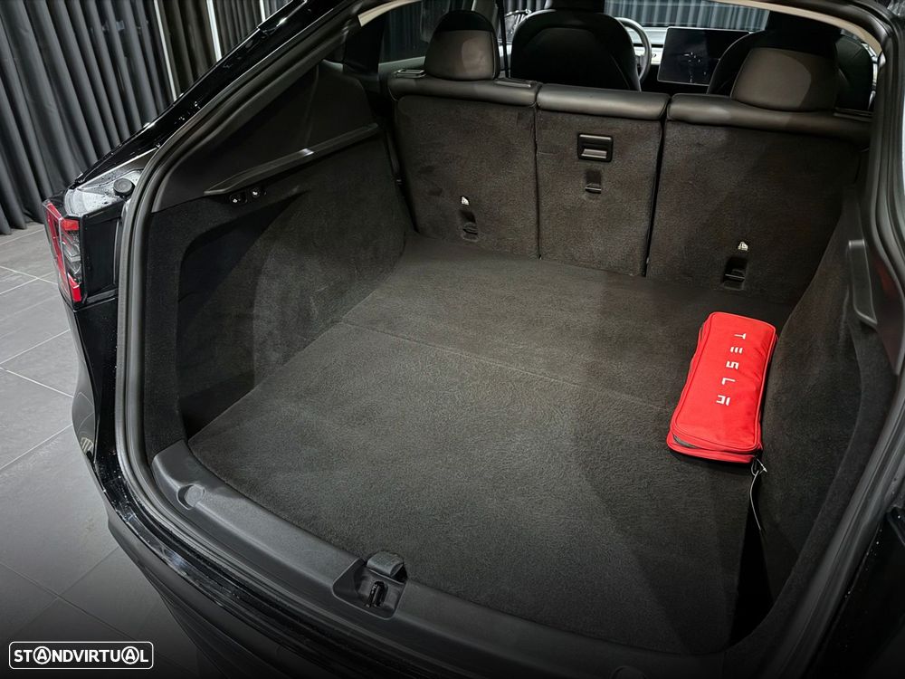 Tesla Model Y Standard - 40