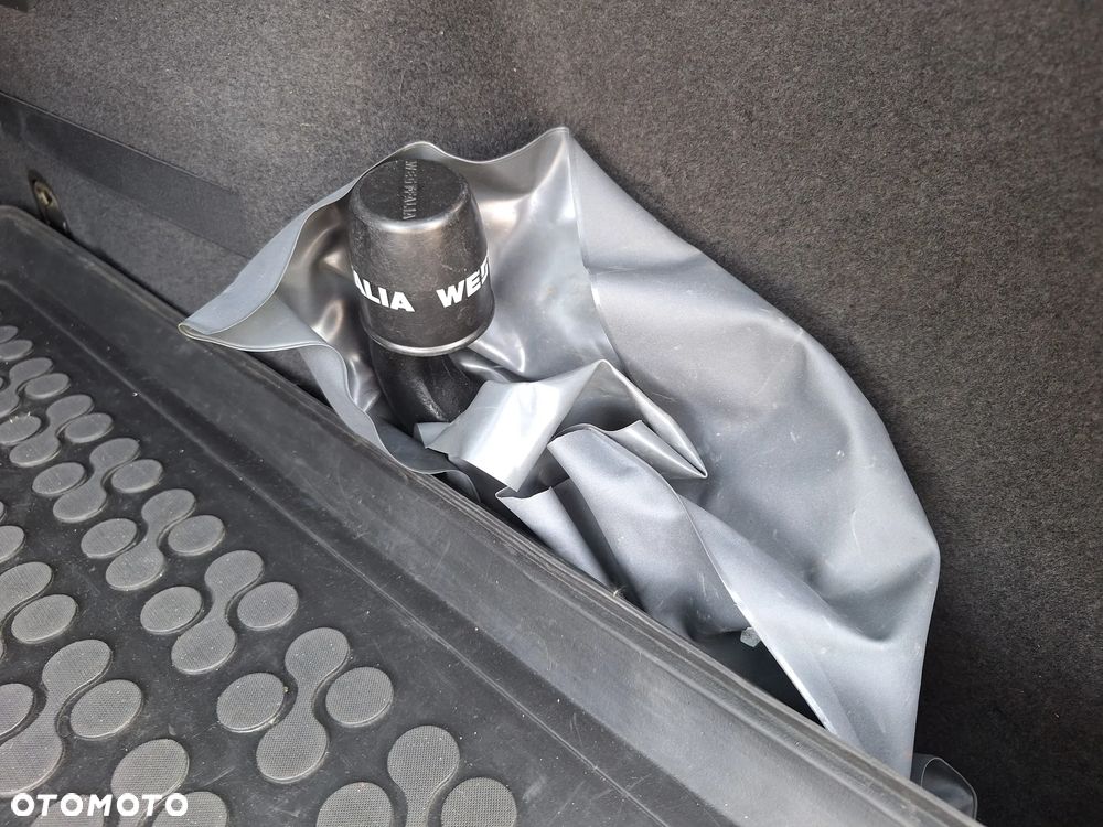 Seat Leon 2.0 TDI DPF Start&Stop DSG FR - 34