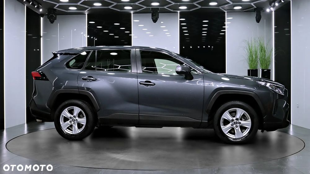 Toyota RAV4 - 10