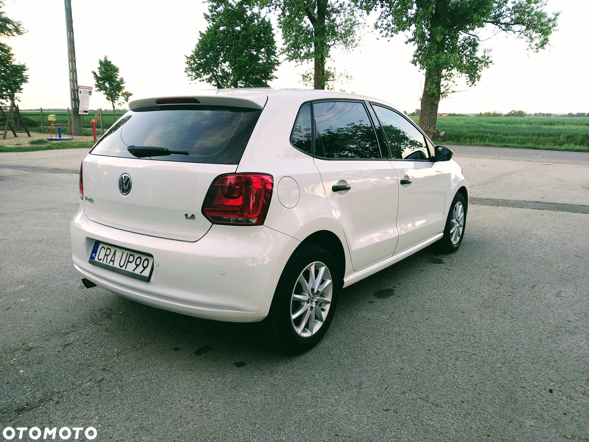 Volkswagen Polo 1.4 16V Trendline DSG - 4