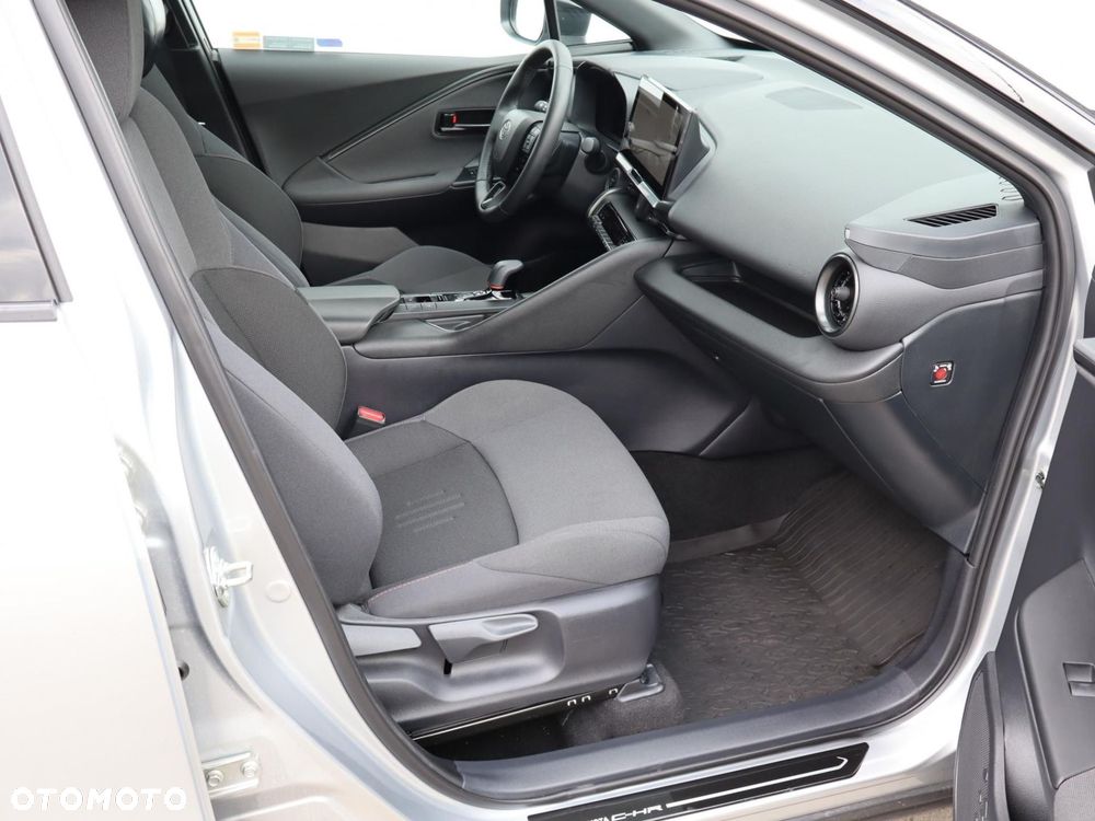 Toyota C-HR - 6