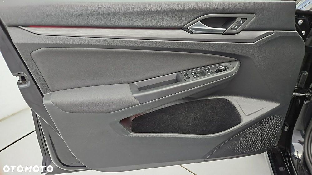 Volkswagen Golf - 10