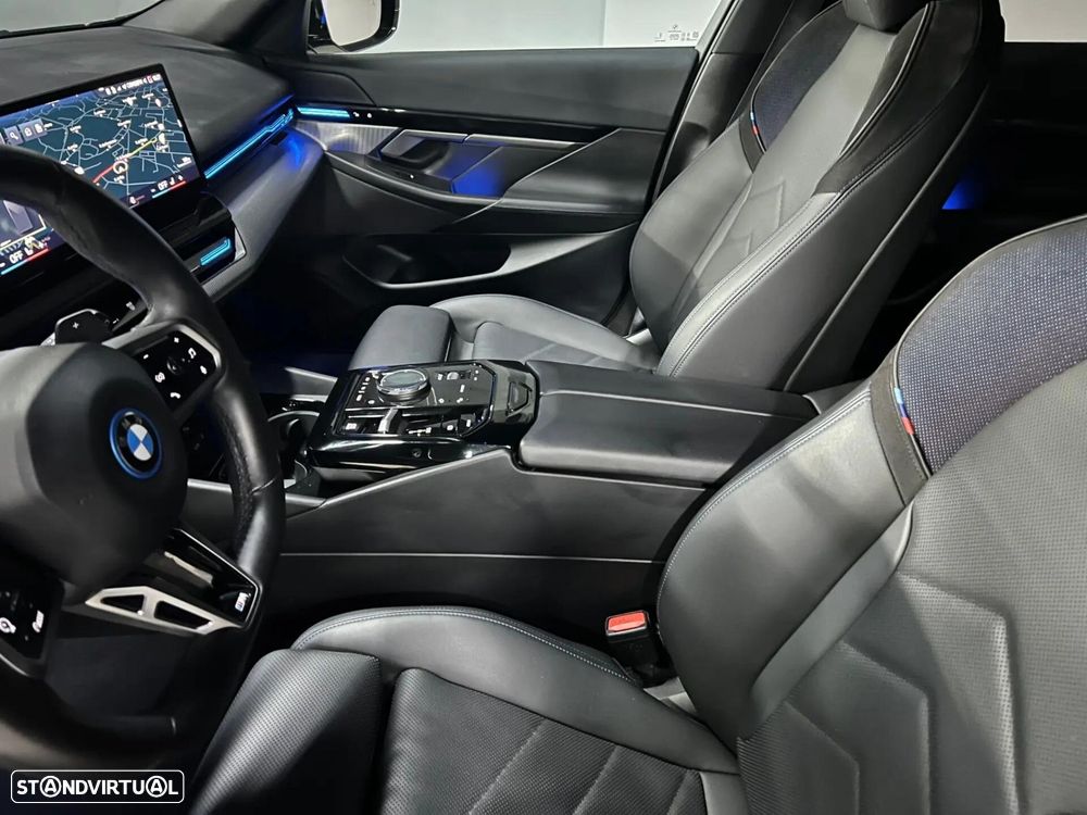 BMW 530 e Pack Desportivo M - 17
