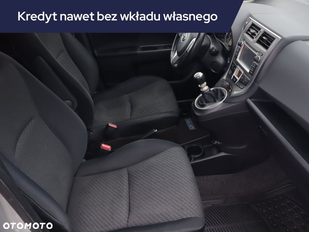 Toyota Verso S - 11