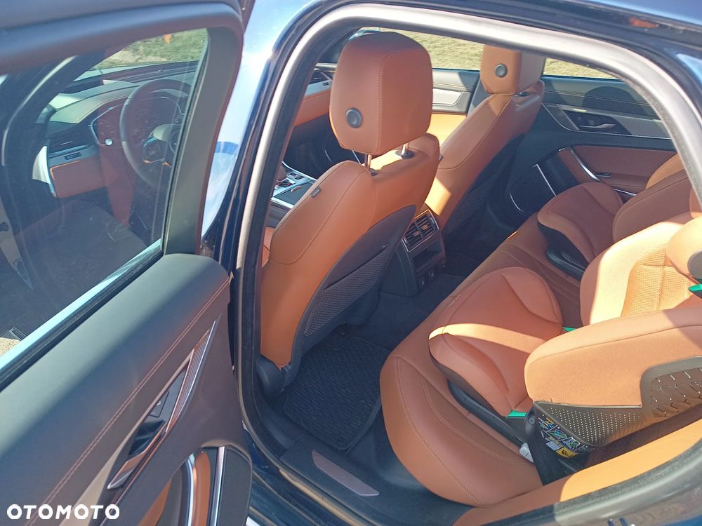 Jaguar XF P250 R-Dynamic SE - 4