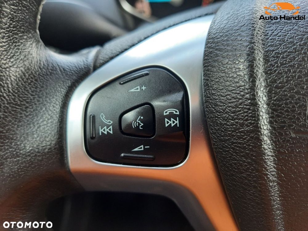 Ford Tourneo Courier - 15