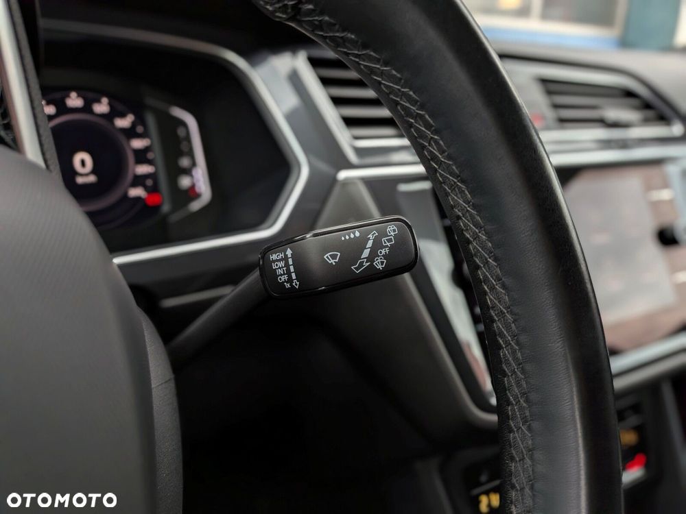 Volkswagen Tiguan Allspace 2.0 TDI 4Mot R-Line DSG - 23
