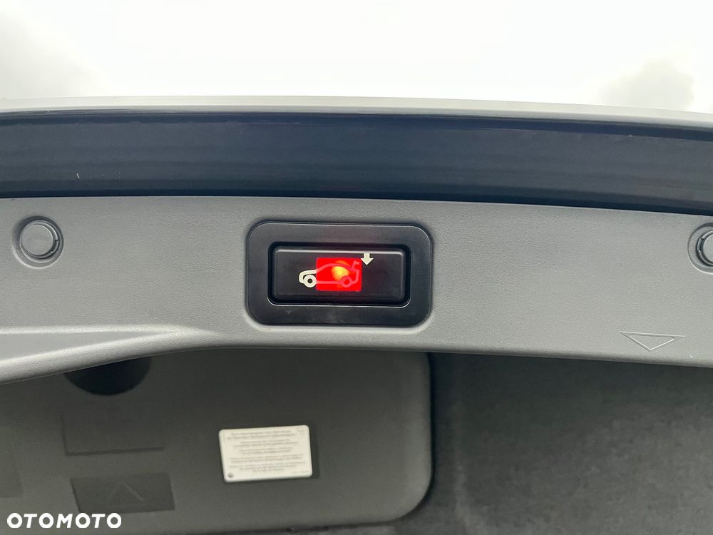 BMW Seria 7 740i - 21