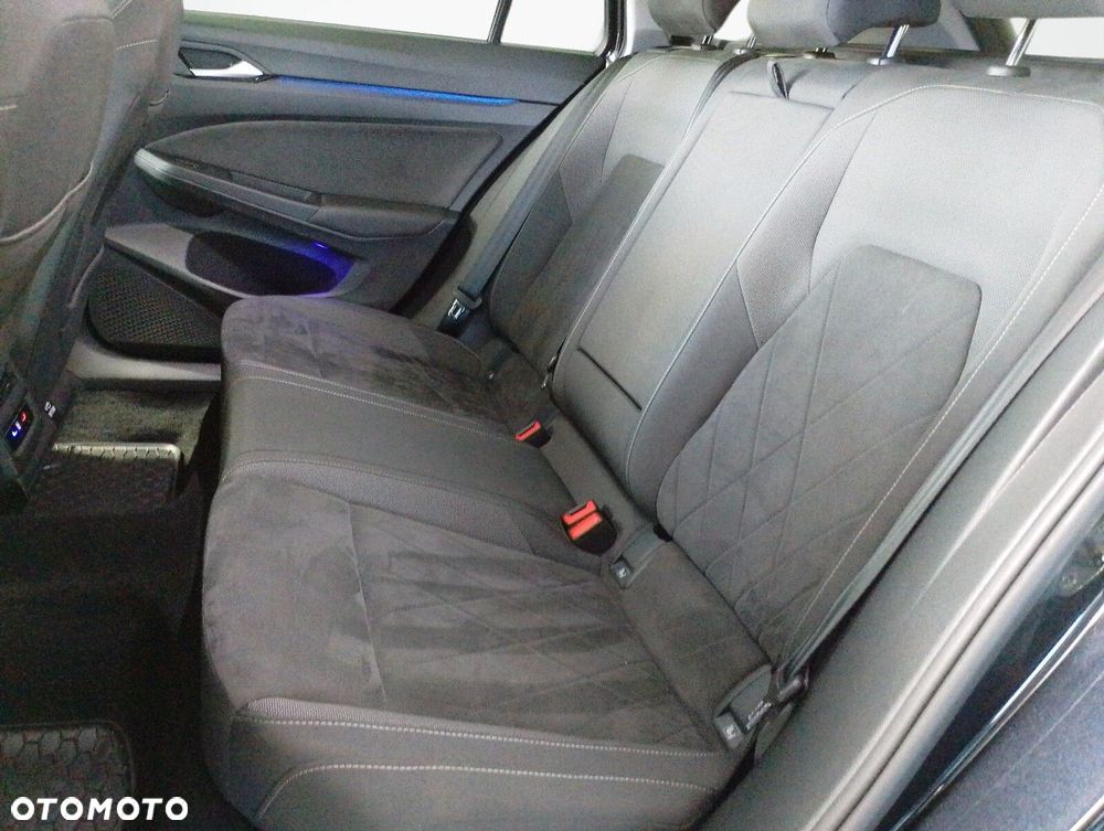 Volkswagen Golf Variant - 14