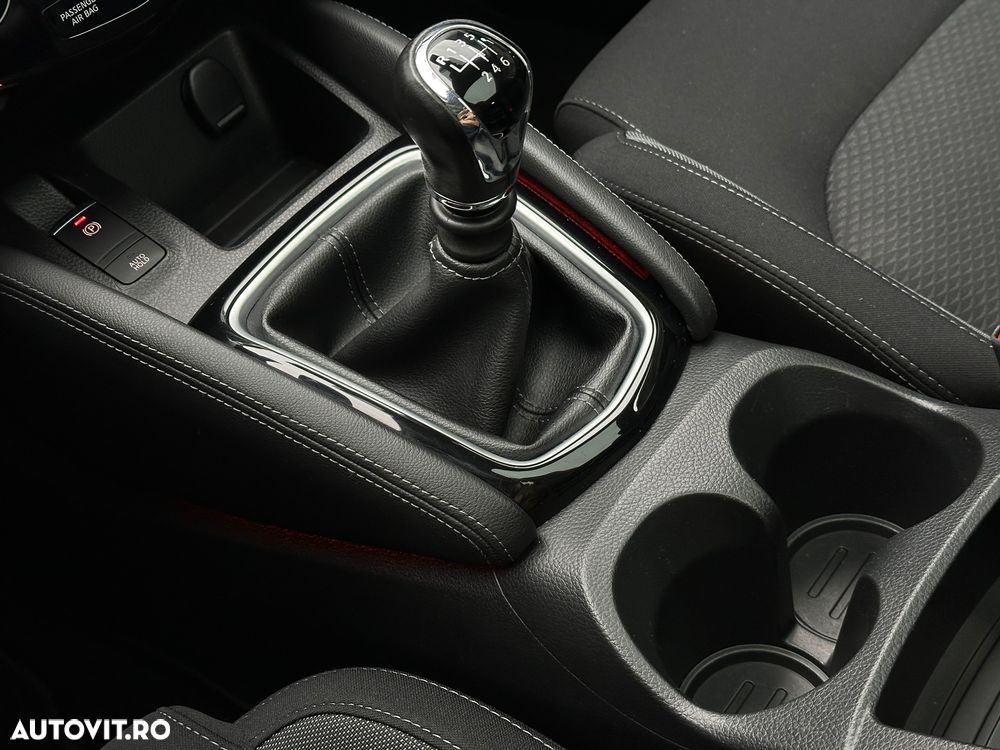 Nissan Qashqai 1.3 DIG-T N-CONNECTA - 11