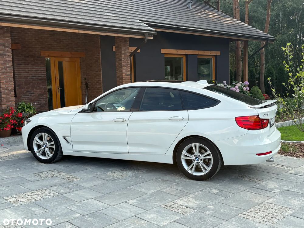 BMW 3GT 320d Sport-Aut Luxury Line - 13