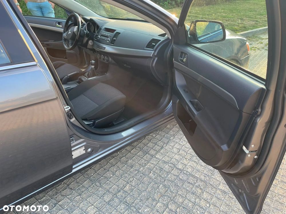Mitsubishi Lancer 1.5 Inform - 20