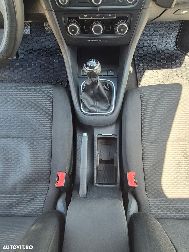 VOLKSWAGEN Golf 2012 — imagine 25