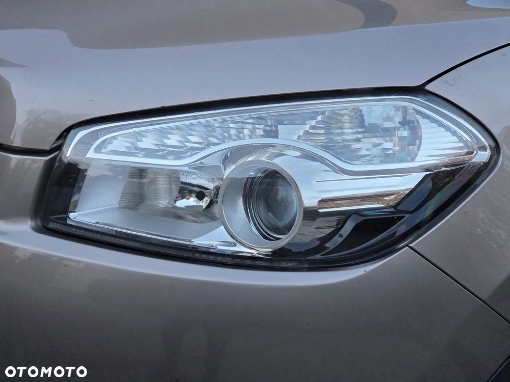 Nissan Qashqai 2.0 4x4 visia - 37