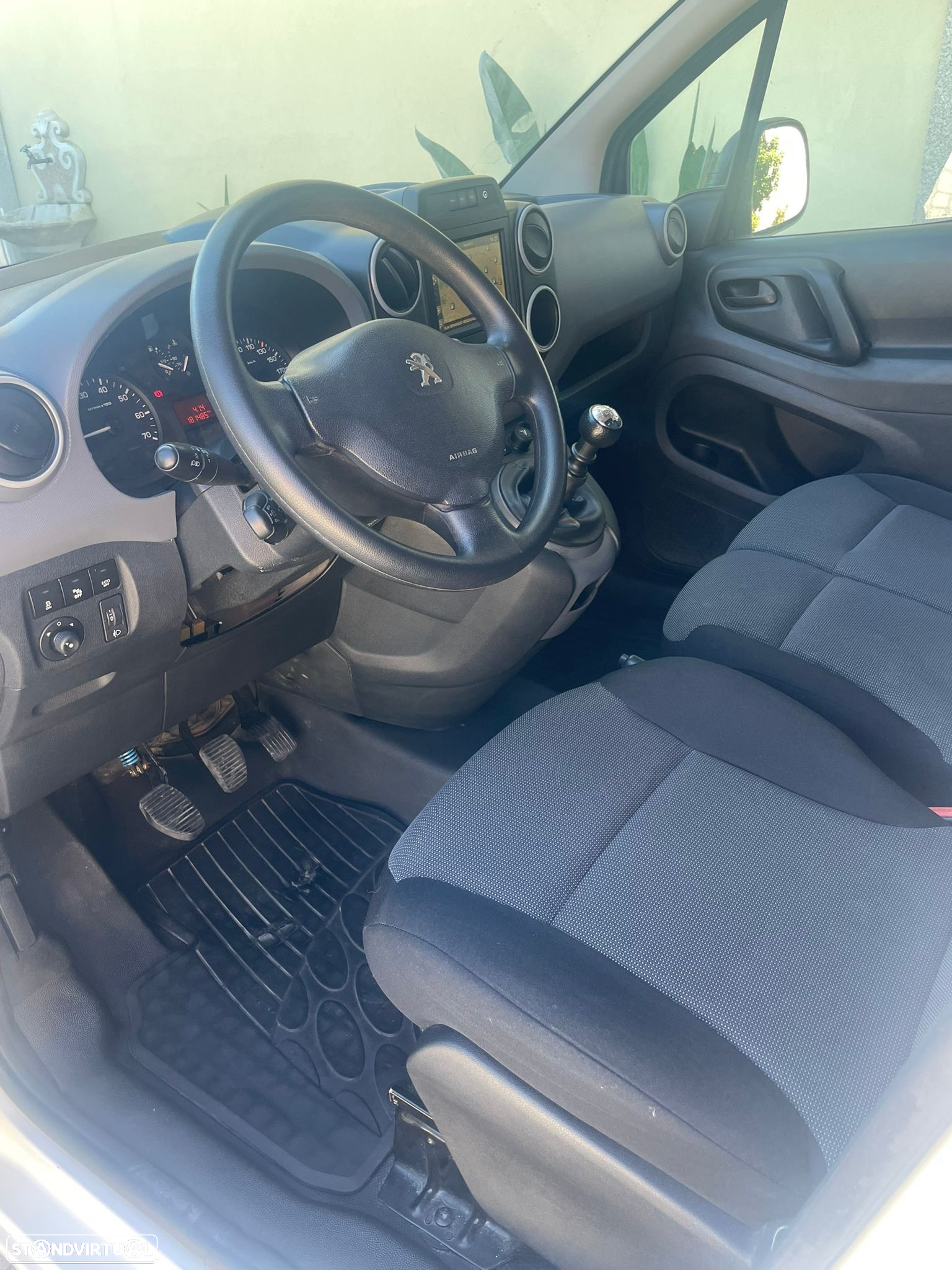 Peugeot Partner - 8