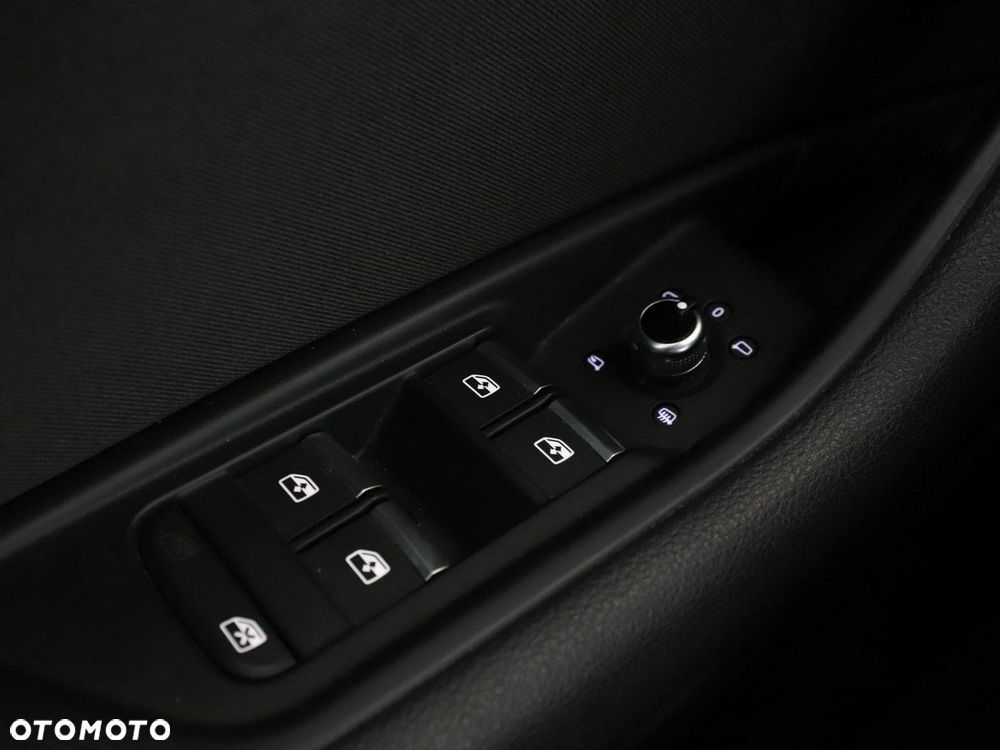 Audi A4 Avant 40 TDI Advanced S tronic - 36