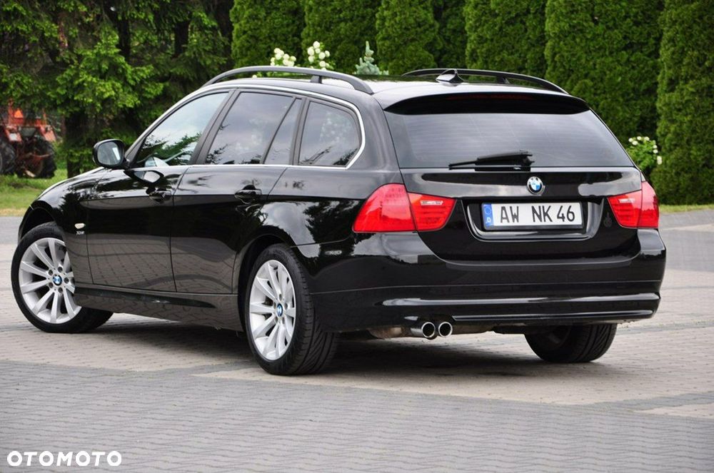 BMW Seria 3 325i Edition Exclusive - 13