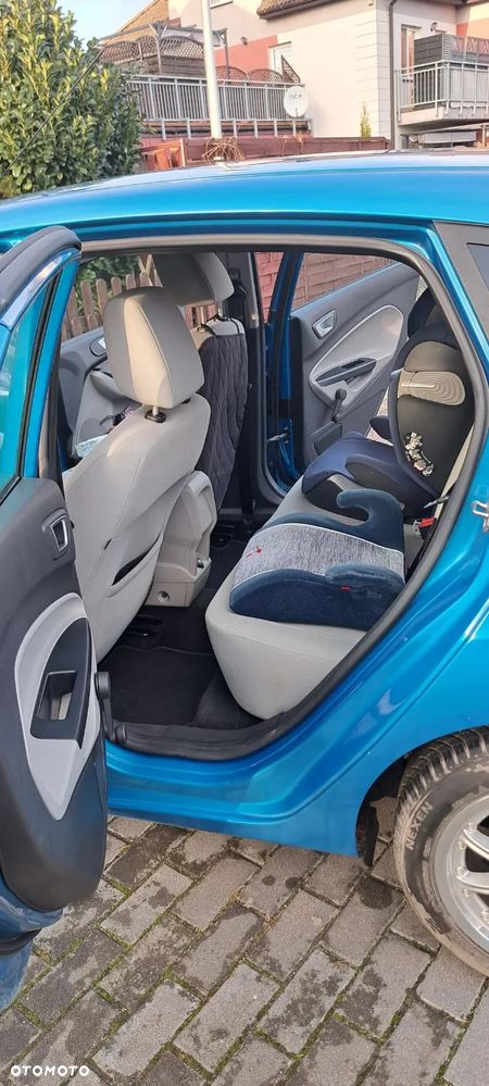 Ford Fiesta - 12