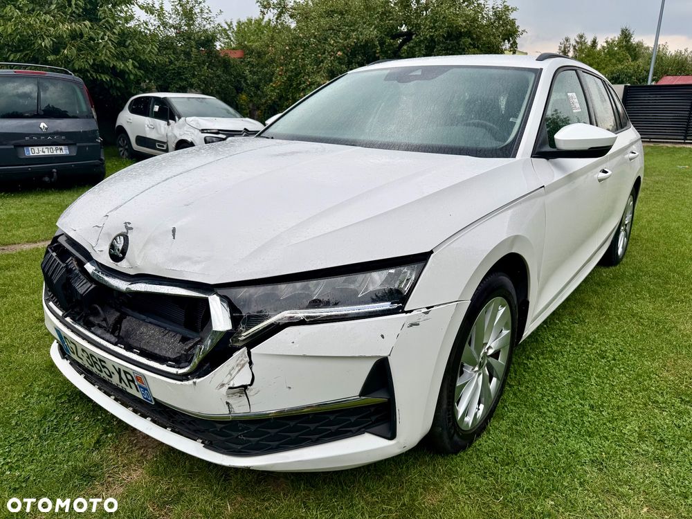 Skoda Octavia 1.5 TSI mHEV DSG Selection - 11