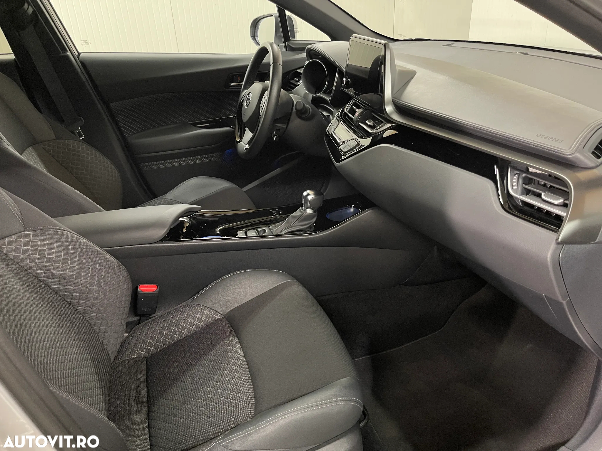 Toyota C-HR 2.0 HSD 184 CP 4x2 CVT Classy - 10
