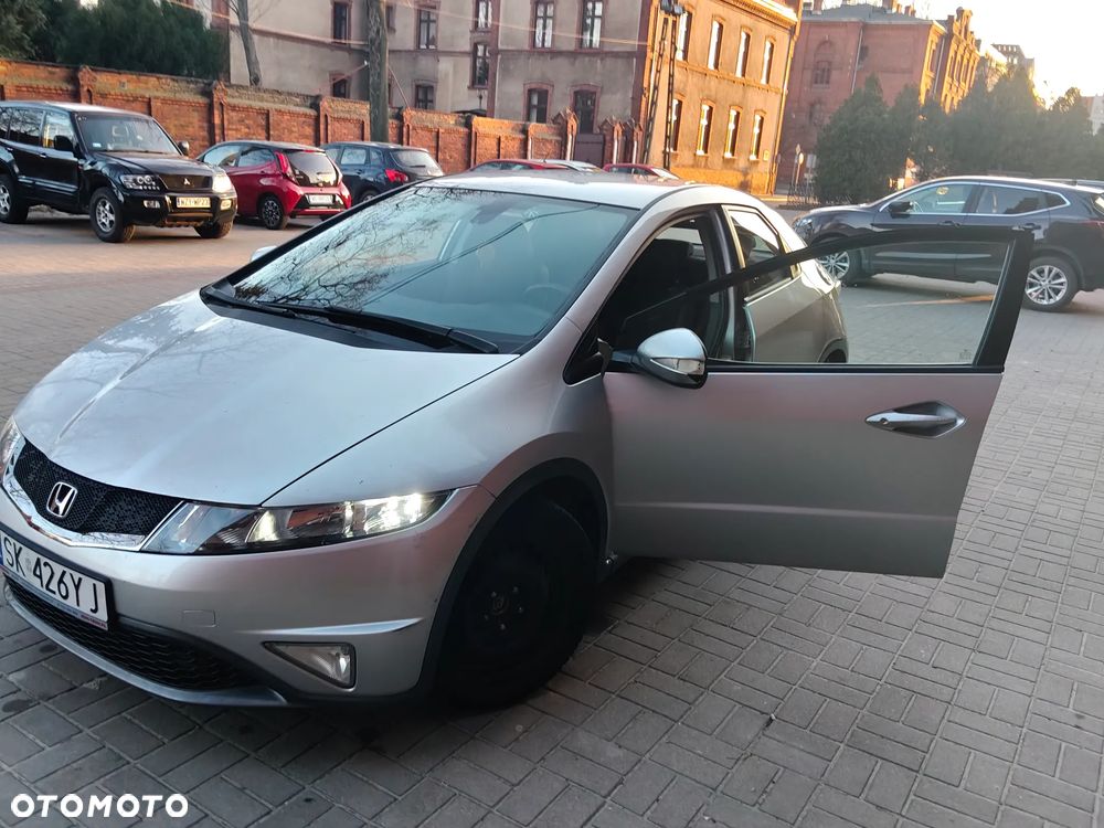 Honda Civic 1.8i-VTEC Sport - 10