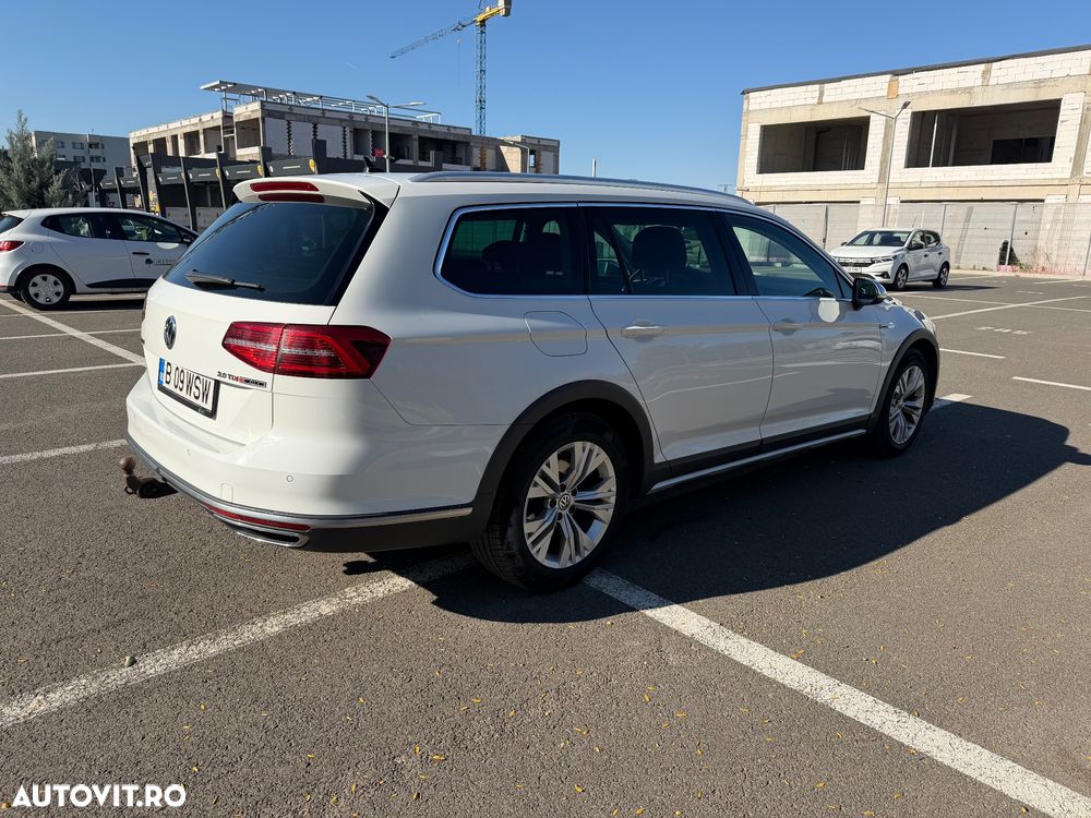 Volkswagen Passat Alltrack 2.0 TDI DSG 4Motion - 6