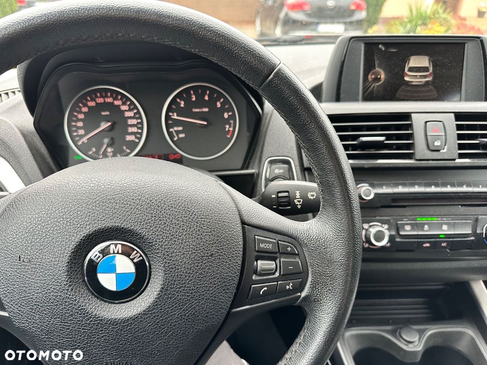 BMW Seria 1 116i - 17