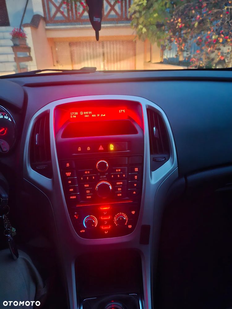 Opel Astra - 16