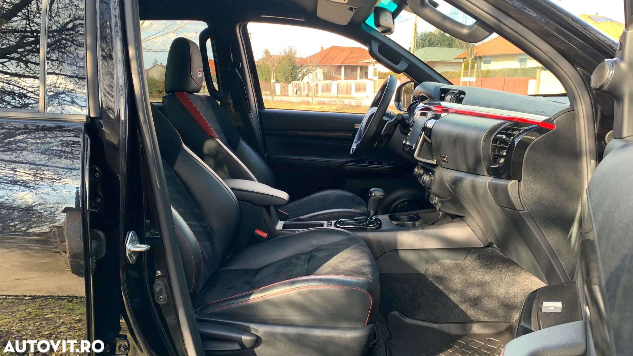 Toyota Hilux 2.8D 204CP 4x4 Double Cab AT GR Sport - 19