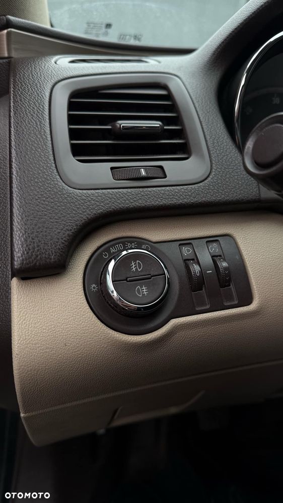 Opel Insignia 2.0 CDTI Sport 4x4 - 17