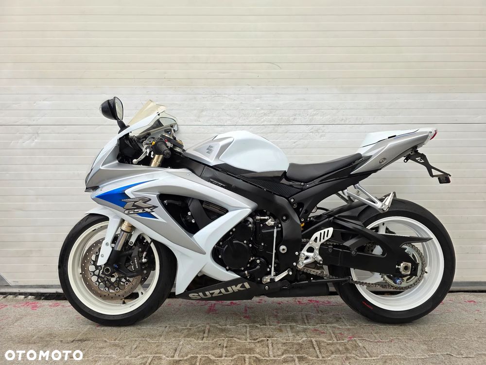 Suzuki GSX-R - 1