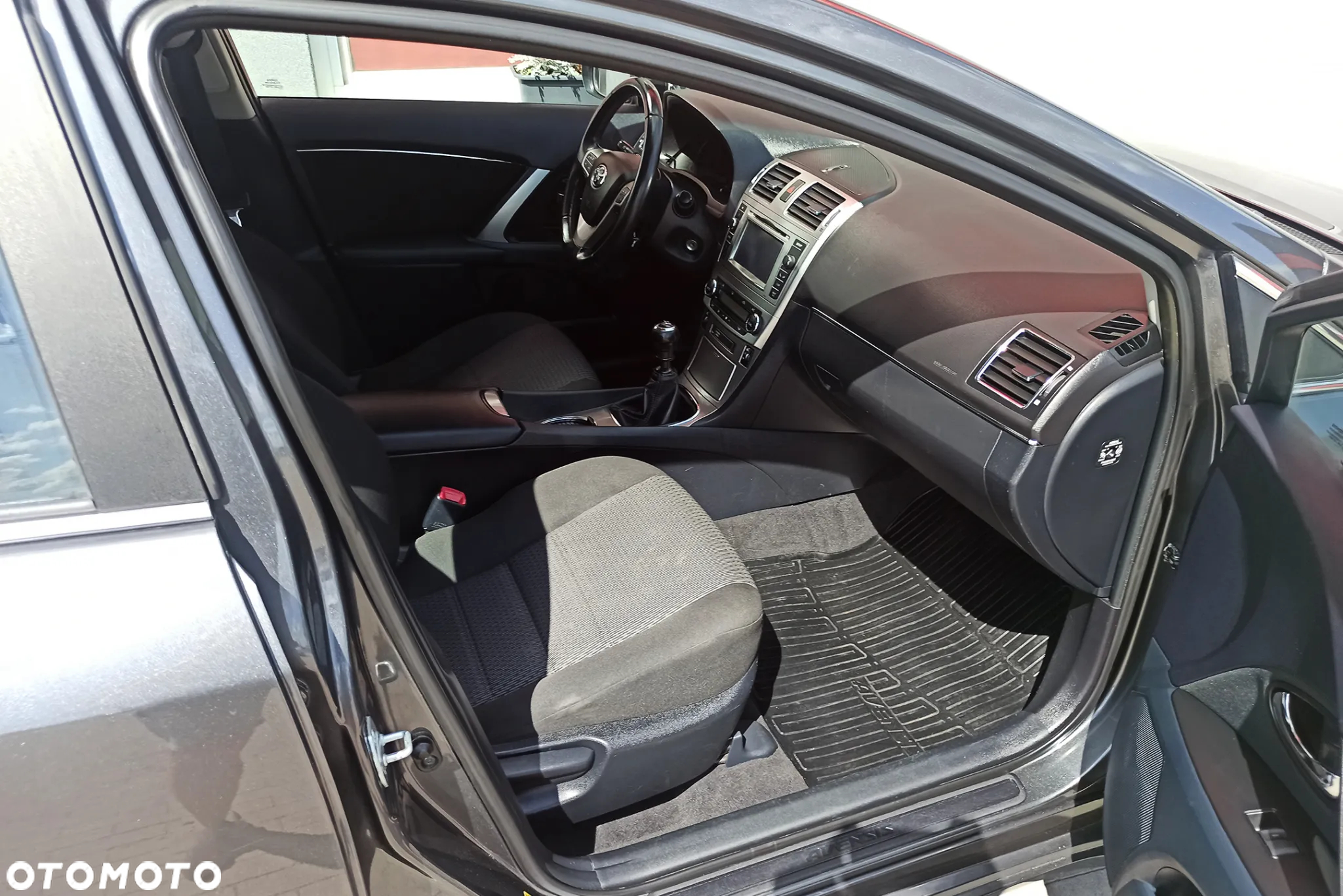 Toyota Avensis - 37