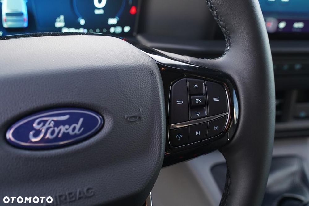 Ford Transit Custom - 13