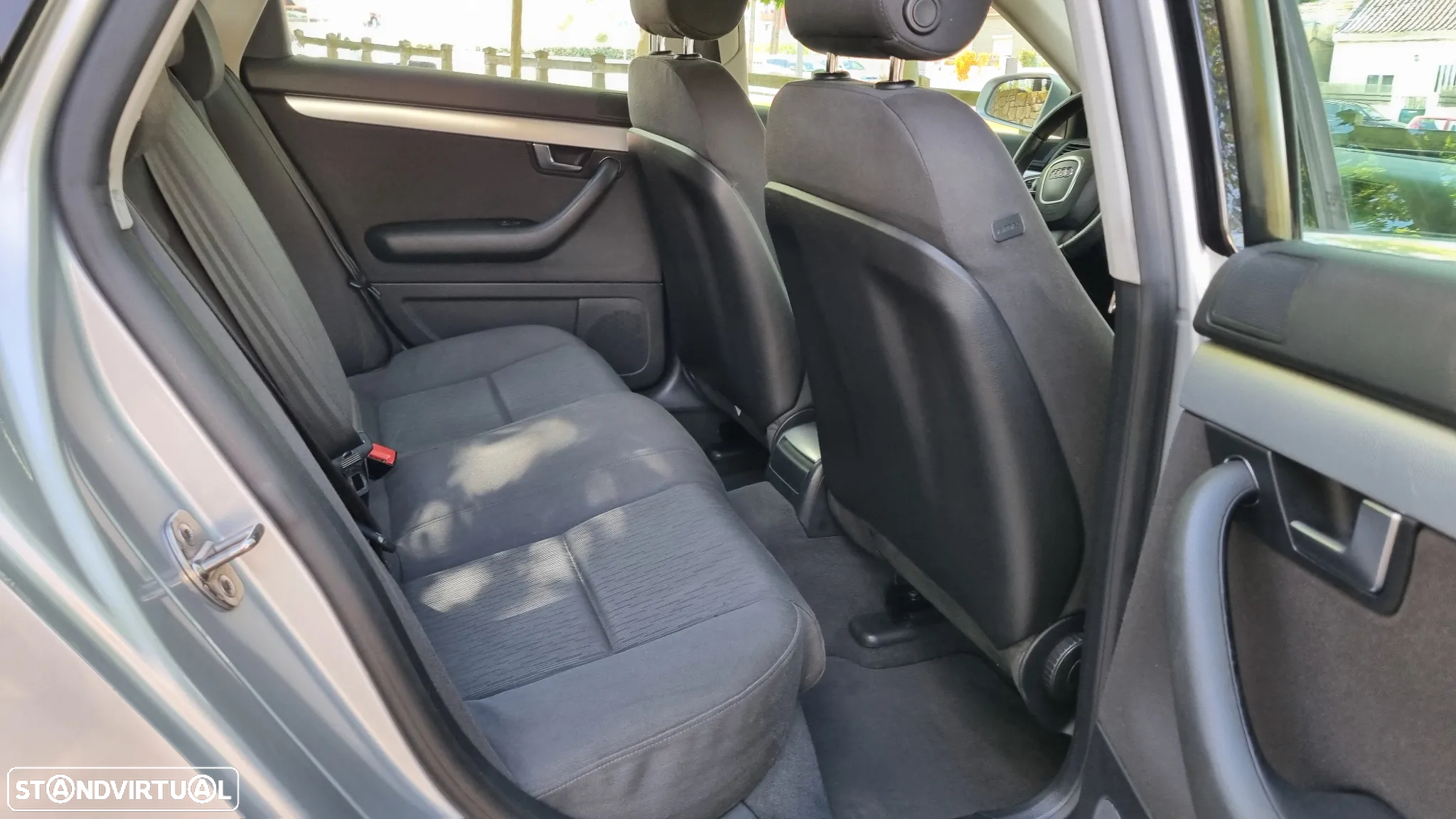 Audi A4 2.0 TDI S-line - 26