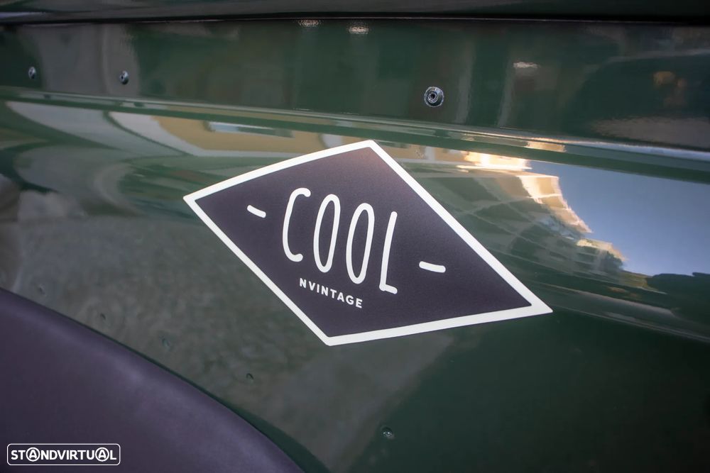 Land Rover Defender 90 2.5 TD5 Metal Top - 23