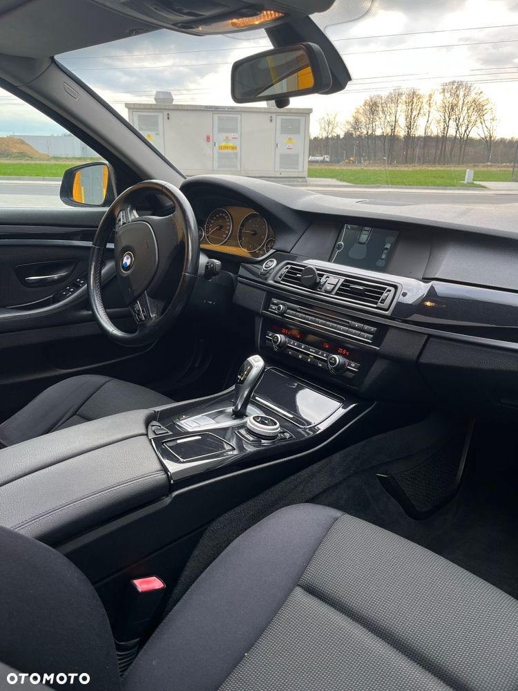 BMW Seria 5 520d Sport-Aut - 19